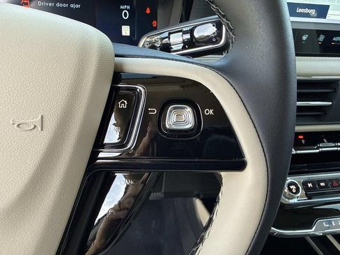 New 2026 Lincoln Corsair Premiere image 28