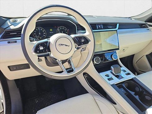 New 2025 Jaguar F-PACE R-Dynamic S image 16