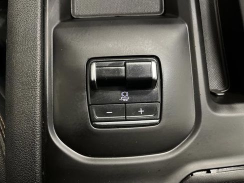 Used 2024 GMC Sierra 2500 AT4 w/ AT4 Preferred Package image 28