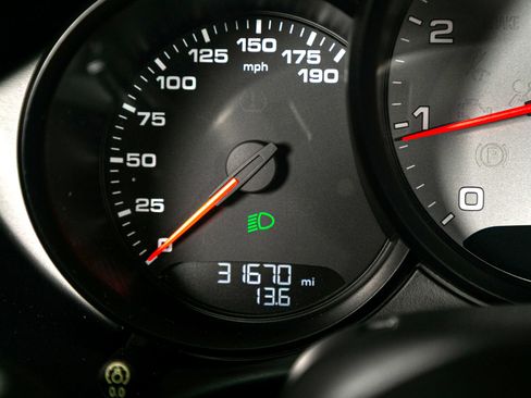 Used 2018 Porsche 718 Boxster S image 40