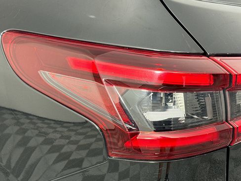 Used 2020 Nissan Rogue Sport SV w/ Technology Package image 35