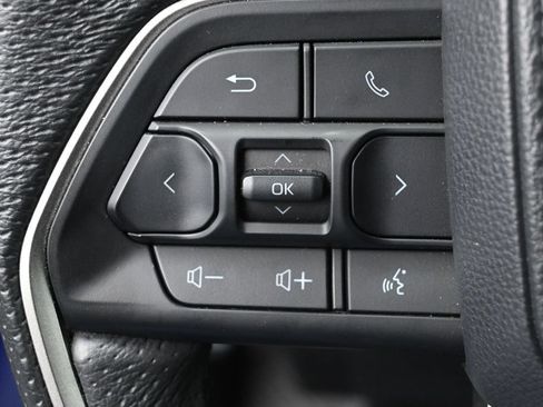 Certified 2024 Toyota Tacoma TRD Off-Road AWD/4WD image 16