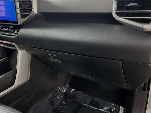 Used 2025 Toyota Tundra Limited image 35