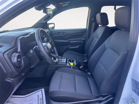 Used 2024 Chevrolet Colorado W/T image 9