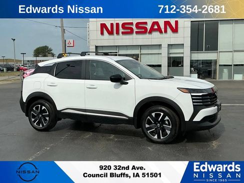 Used 2026 Nissan Kicks SV w/ Cold Weather Package AWD/4WD image 1