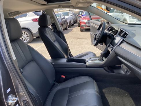 Used 2018 Honda Civic EX-L image 20