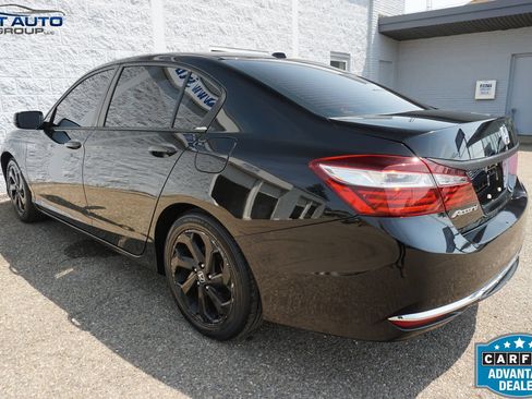 Used 2016 Honda Accord EX image 8