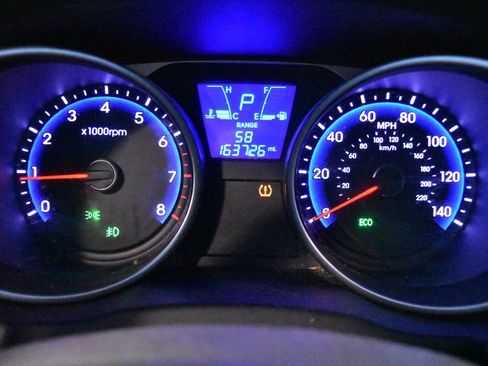 Used 2015 Hyundai Tucson SE image 16