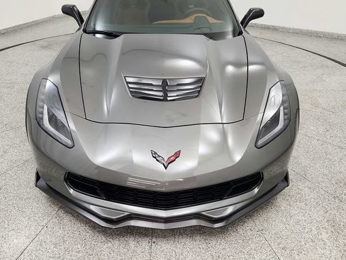 Used 2015 Chevrolet Corvette Z06 w/ 3LZ Preferred Equipment Group RWD image 10
