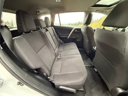 Used 2018 Toyota RAV4 Adventure image 14