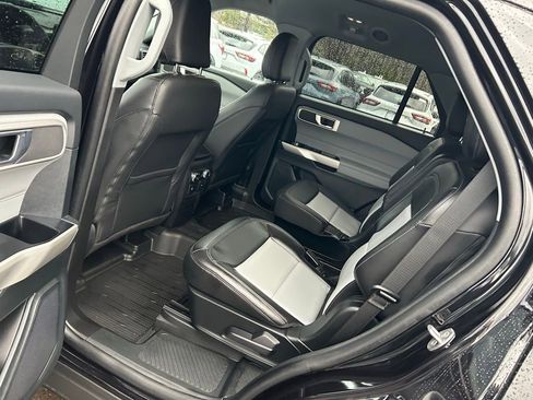 Certified 2023 Ford Explorer XLT w/ Equipment Group 202A image 18