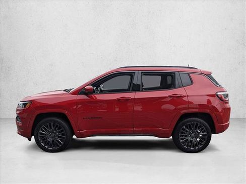 Used 2022 Jeep Compass Limited image 9