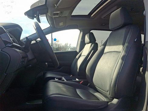 Used 2024 Honda Odyssey Touring image 13