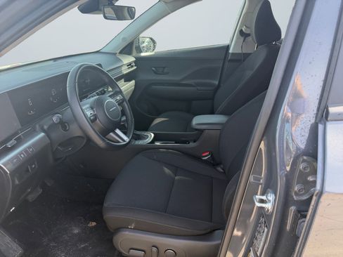 Certified 2025 Hyundai Kona SEL image 11