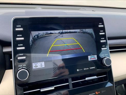 Used 2022 Toyota Avalon XLE image 27