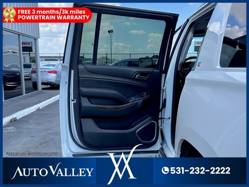 Used 2018 Chevrolet Suburban LT image 21