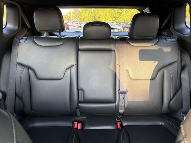 Used 2025 Jeep Compass Limited AWD/4WD image 25