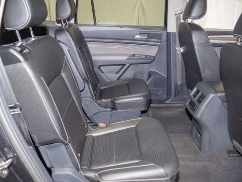 Used 2023 Volkswagen Atlas SEL AWD/4WD image 15