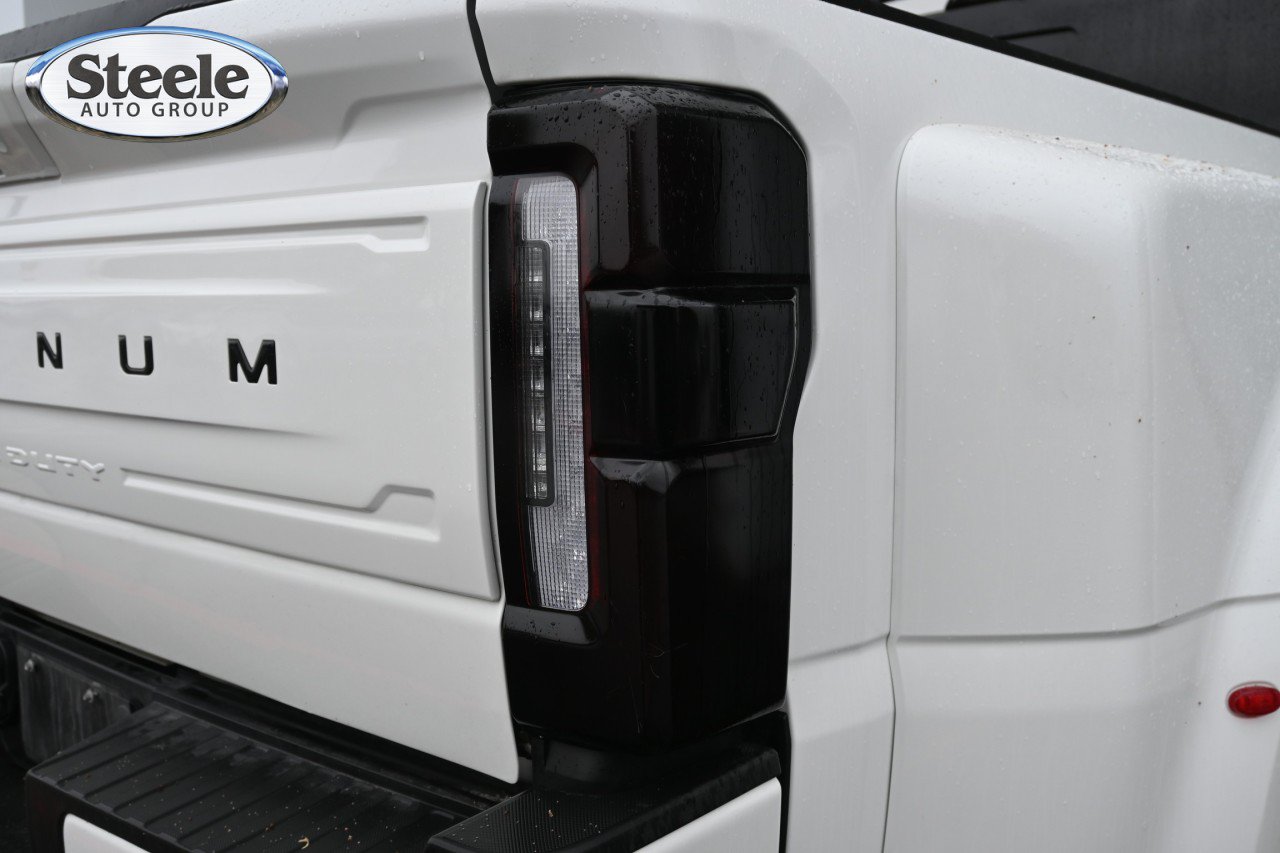 Used 2025 Ford F350 Platinum w/ FX4 Off-Road Package AWD/4WD image 21