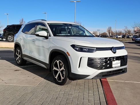 New 2026 Volkswagen Tiguan SE image 5