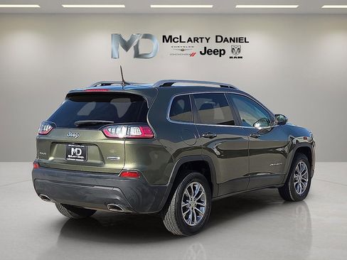 Used 2019 Jeep Cherokee Latitude Plus w/ Comfort/Convenience Group image 5