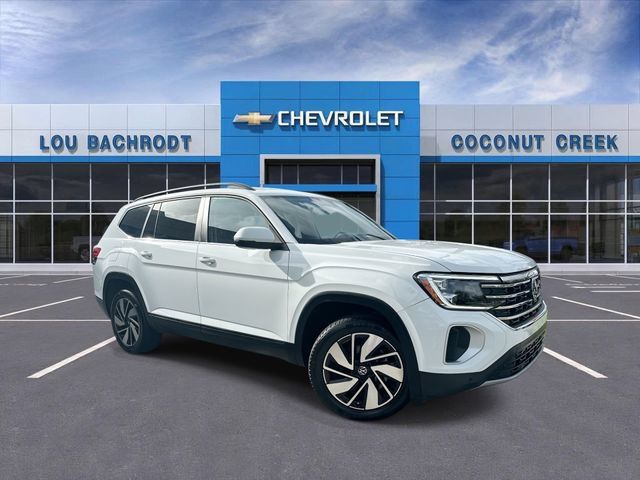 Used 2024 Volkswagen Atlas SE FWD image 1