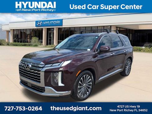 Used 2023 Hyundai Palisade Calligraphy FWD image 1