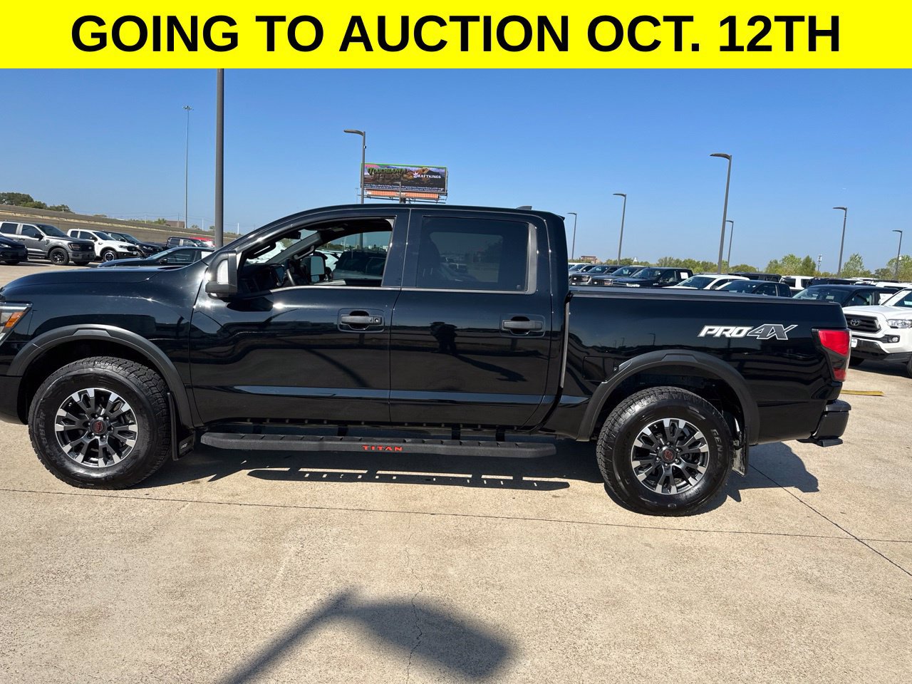 Used 2024 Nissan Titan PRO-4X w/ Pro-4x Convenience Package AWD/4WD image 8