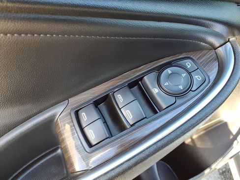 Certified 2023 Chevrolet Malibu LT w/ Redline Edition image 18