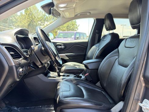 Used 2020 Jeep Cherokee Limited FWD image 12