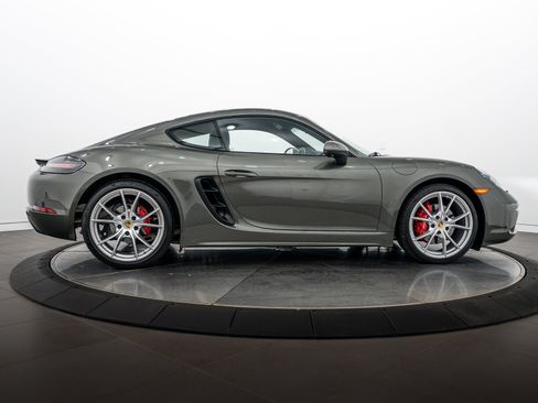 Certified 2025 Porsche 718 Cayman S RWD image 8