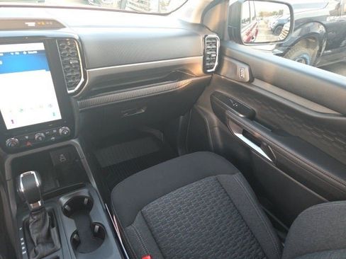New 2025 Ford Ranger XLT w/ FX4 Off-Road Package image 18
