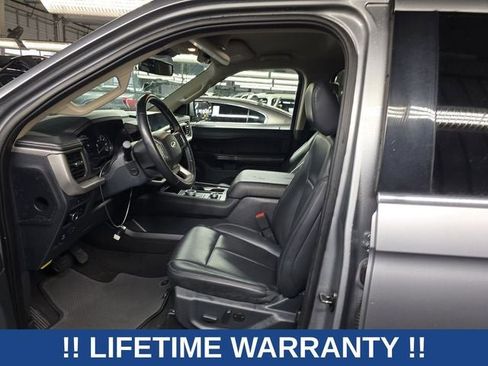 Used 2024 Ford Expedition XLT image 11