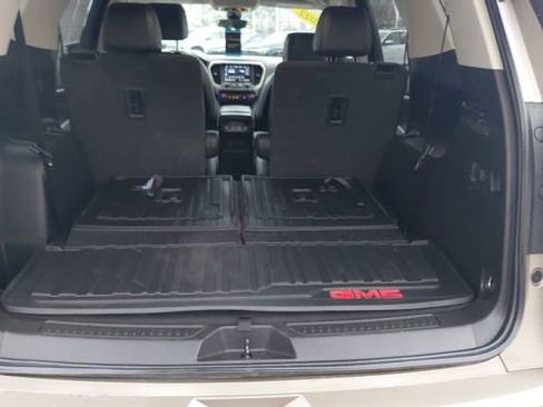 Used 2022 GMC Acadia Denali w/ Denali Ultimate Package image 29