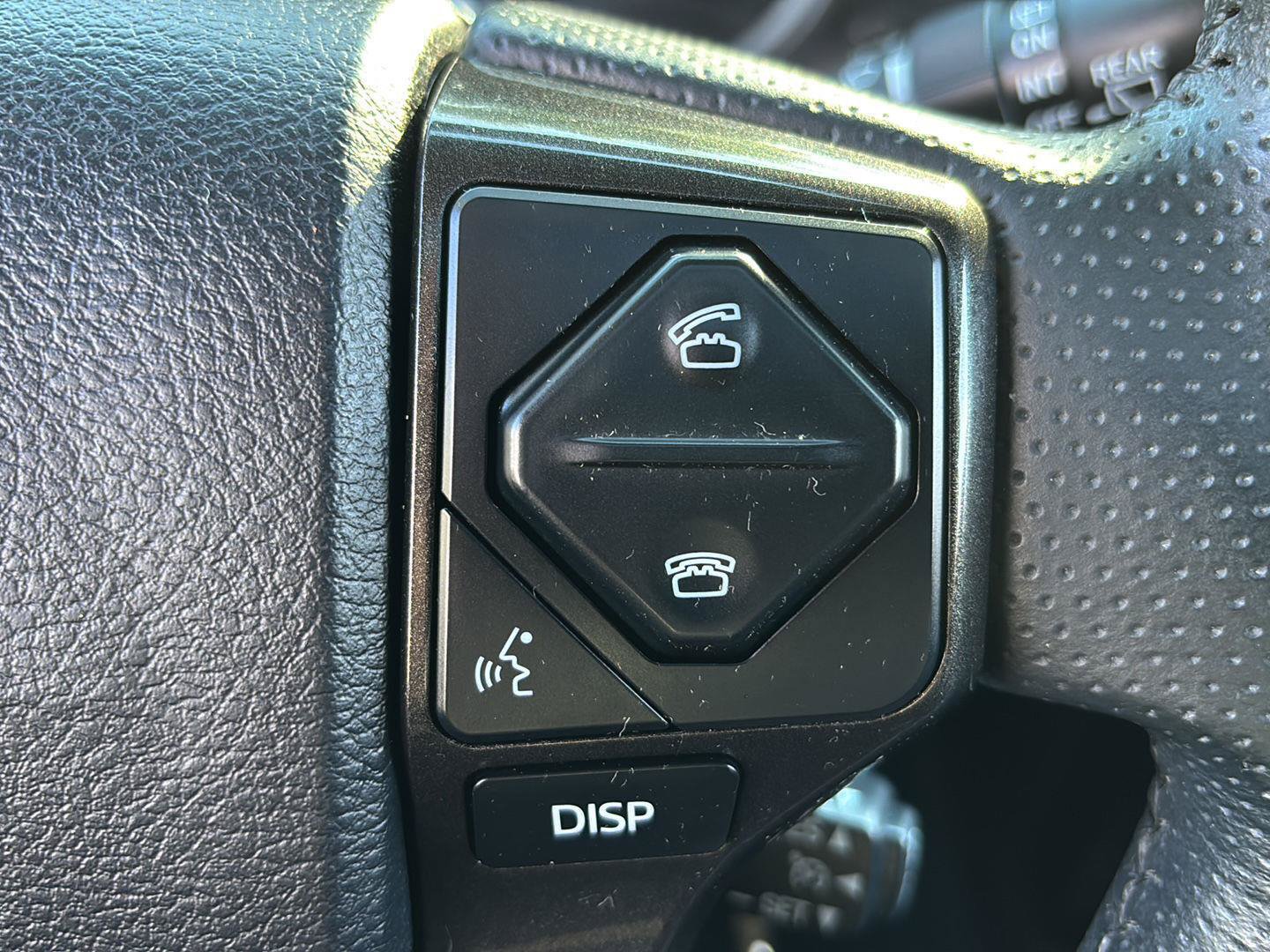 Used 2018 Toyota 4Runner TRD Off-Road Premium AWD/4WD image 30