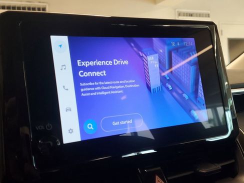 Used 2025 Toyota Corolla LE image 25