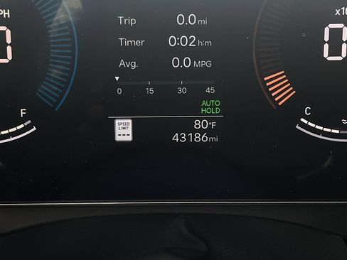 Used 2025 Hyundai Sonata SEL FWD image 38