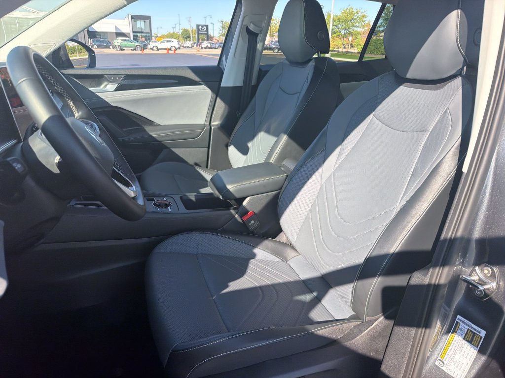 Certified 2026 Volkswagen Tiguan SE AWD/4WD image 7