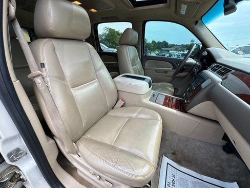 Used 2012 Chevrolet Suburban LTZ AWD/4WD image 36