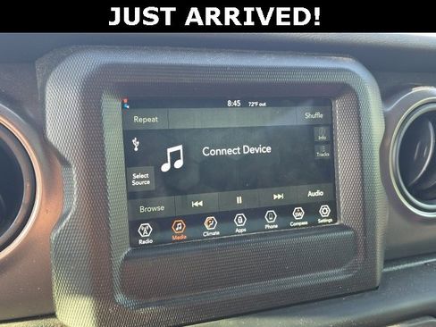 Used 2023 Jeep Wrangler Sport image 18