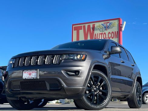 Used 2019 Jeep Grand Cherokee Altitude AWD/4WD image 1