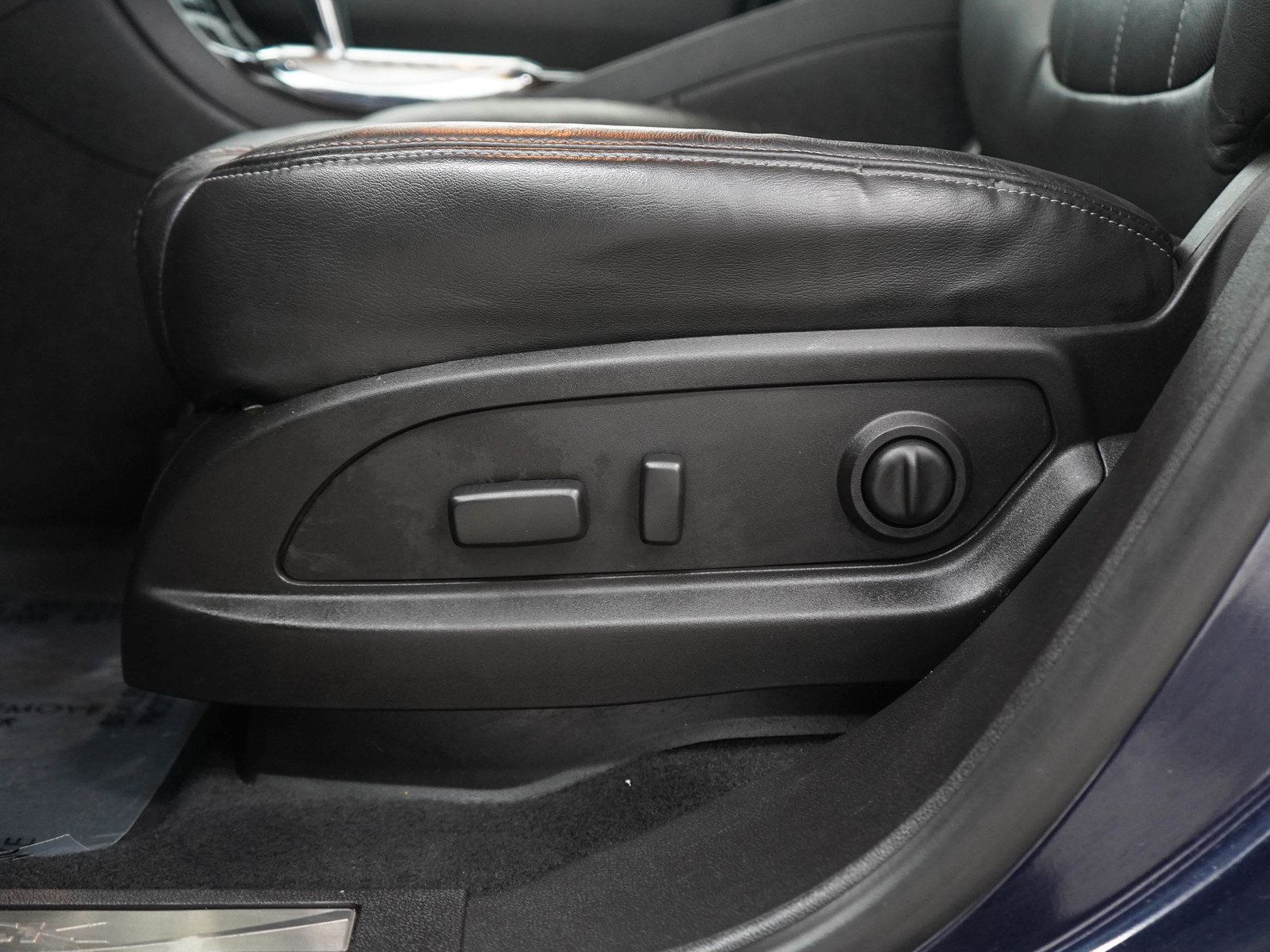 Used 2017 Buick Enclave Leather w/ Trailering Package AWD/4WD image 23