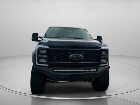 New 2026 Ford F250 Lariat w/ Black Appearance Package image 6