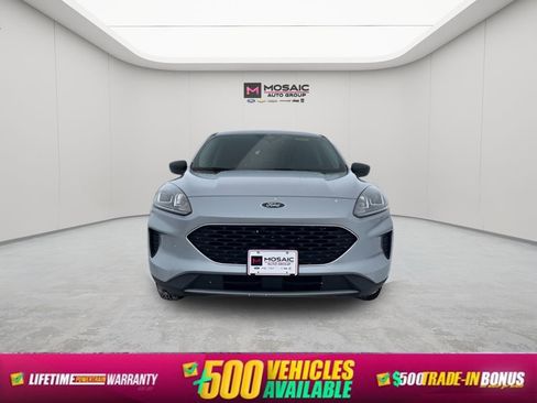 Used 2022 Ford Escape SE w/ Convenience Package image 2