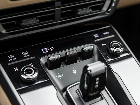 Certified 2024 Porsche 911 Carrera image 26