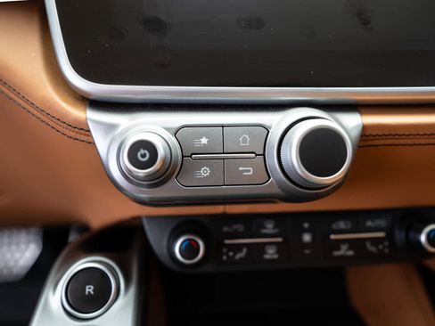 Used 2018 Ferrari GTC4Lusso image 26