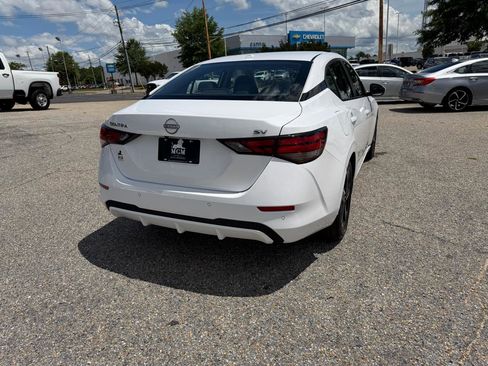Used 2024 Nissan Sentra SV FWD image 18
