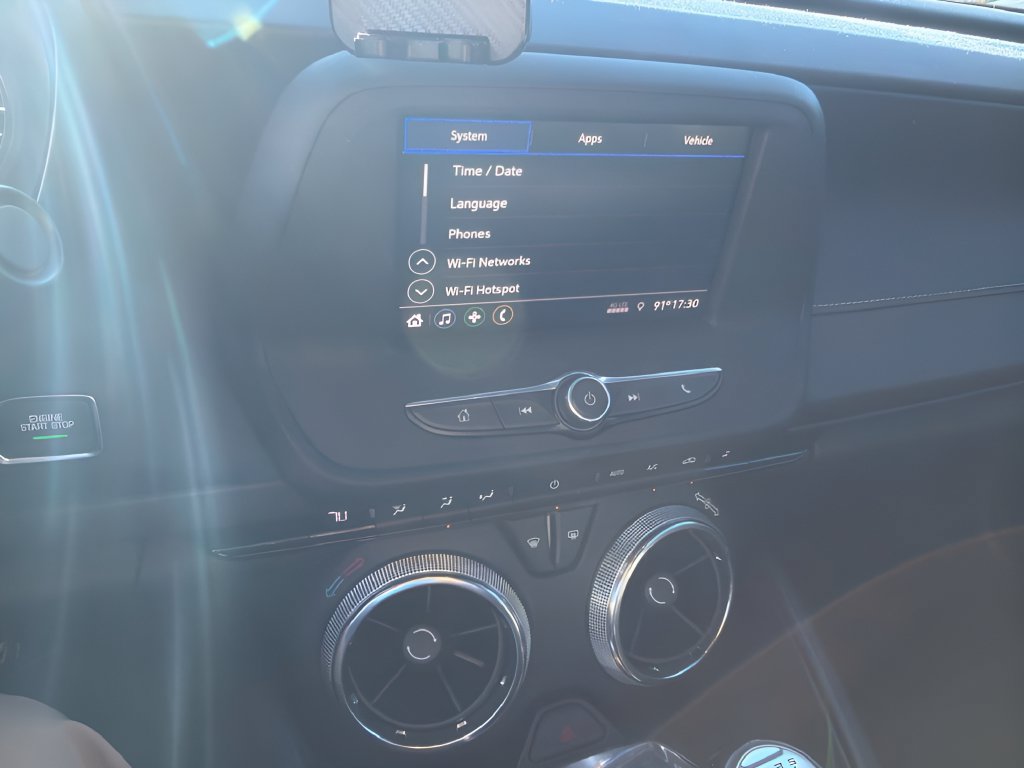 Used 2020 Chevrolet Camaro LS RWD image 6