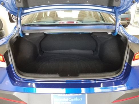 Certified 2025 Hyundai Elantra SE FWD image 14