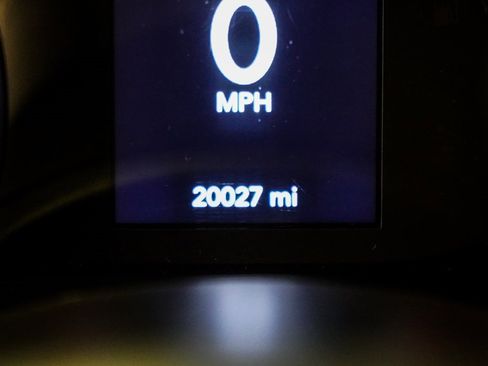 Used 2024 Jeep Wrangler Sport image 40